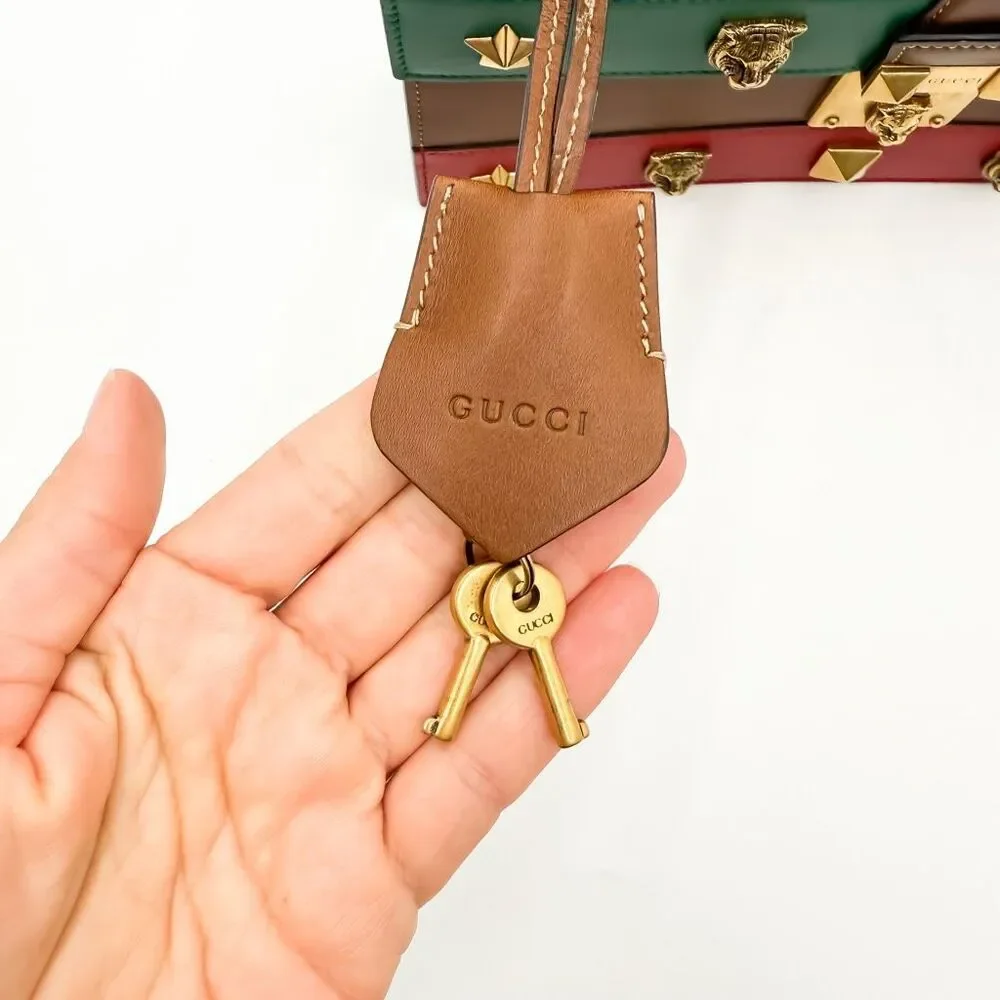 Gucci authentic cat